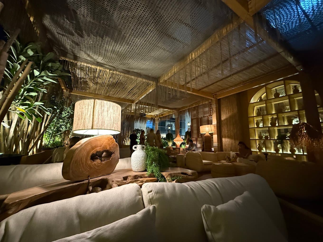 Business Lunch DIFC - Discover the Perfect Midday Lunch at Slay Bar and Kitchen